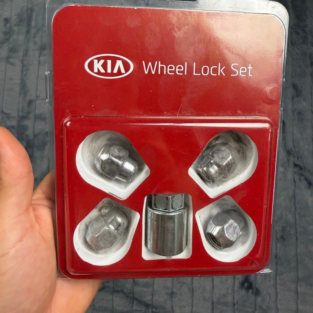 Genuine Kia Alloy Wheel Lock Set U8440 Hardened Steel Anti-Theft Lug Nuts Key